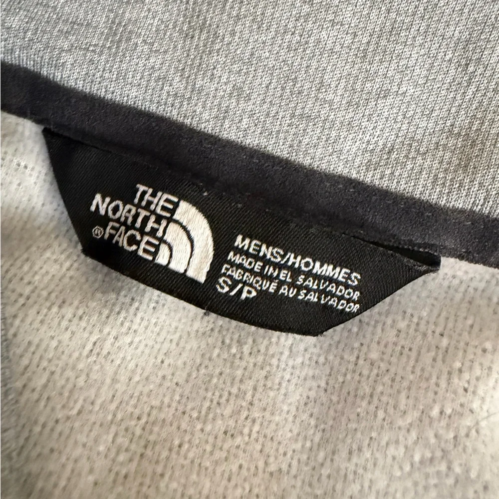 The North Face Gray 1/4 Zip Pullover Women’s Small Medium Stretch Fleece - Picture 7 of 8